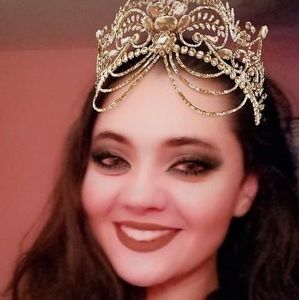 Meet your Posher, Jade